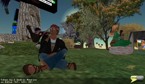 Today is William Pitre's first rez-day (birthday). Well, actually yesterday. But to kick off his next year, onrez and a lot of the people on edloe, nowhereville and los arbolos but together a giant party for him. A lot of us are just hanging out chillin and lisstening to some good tunes. There are many live performers here as well. If you don't know who William Pitre is, check out his blog: The Traveling Avatar's Quick and Dirty tips for a better Second Life. From Dedric Mauriac via blogHUD