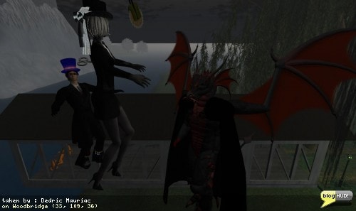 Crap Mariner hops over to meet Jack Pitts. Of course, we all knew each other already since Jack was living a bit to the south. For some reson, this ground thing doesn't seem to be on anyones mind. From Dedric Mauriac via bloghud.com