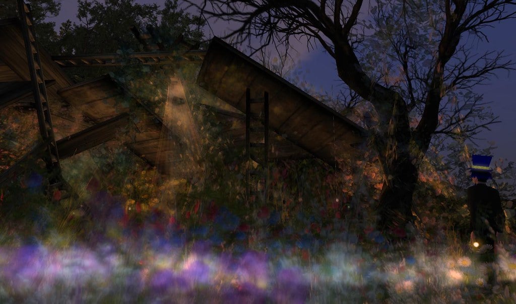 I took a quick look over at Snapzilla and saw many snapshots comming from Embryo. I headed on over and started exploring. It's a very artistic simulator of strange and beautiful things.In the center of the region, it appears there is a child/fetus that is sleeping until the spring. Upon arriving, I received some facelight attachments as well as a note card with a poem titled, Noctiluca. It was about how sad winter had become, that it was depressing him. Memories of what the bright future would bring him and another made him even sadder. The other was with someone else now, and so he sleeps, thinking of her.The poem is better read than interpreted, and the visuals here are something to be experienced. It feels as if you are walking through a dream of someone elses memories. Posted by Second Life Resident Dedric Mauriac - Visit embryo ––– Crosspost by Koinup - original here